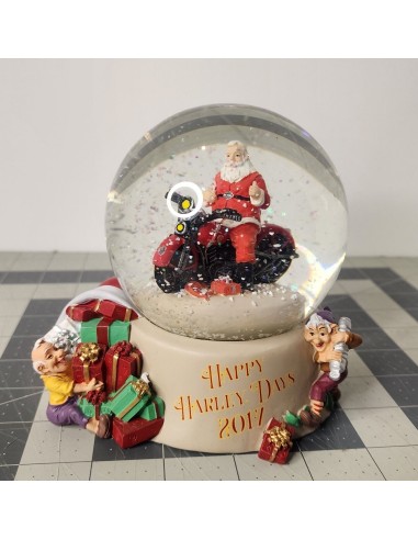 SNOWGLOBE-SANTA,2017