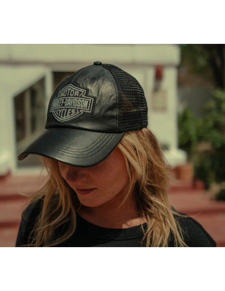 97707-25RW H-D Bling Bar & Shield Leather Trucker Cap
